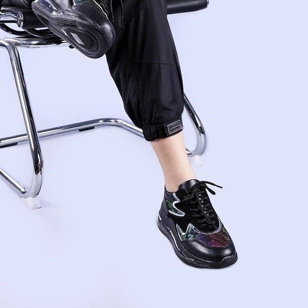 Дамски спортни обувки Sorina черни със сребристо, 2 - Kalapod.bg